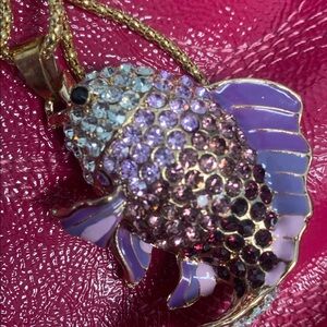 Gold Chain Pink Crystal Fish Pendant Necklace - Pets Fish Accessory